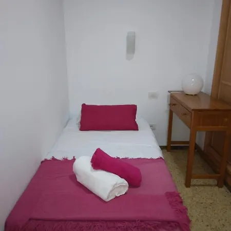 Апартаменти Holiday Apartment *